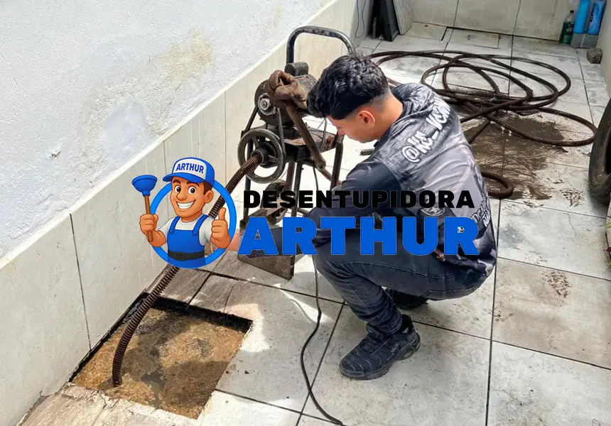Desentupimento de esgoto - Desentupidora Arthur: ligue agora (85) 9 8570-6823 e tenha orçamento urgente grátis e rápido!