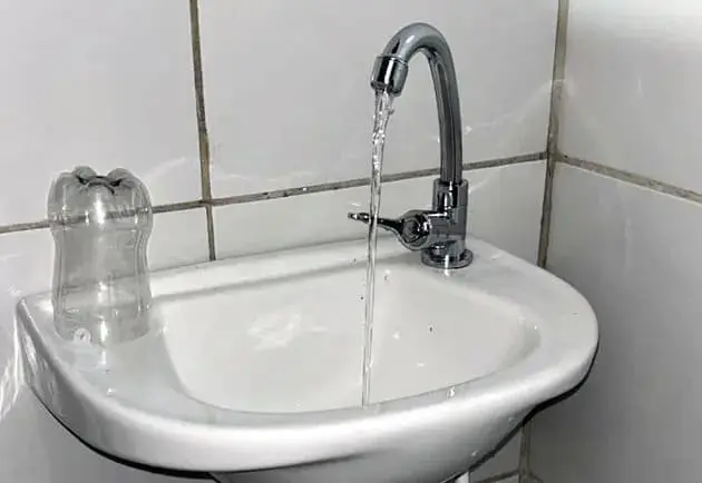 Desentupidora de Pia em Messejana - Desentupidora Arthur: ligue agora (85) 9 8570-6823 e tenha orçamento urgente grátis e rápido!