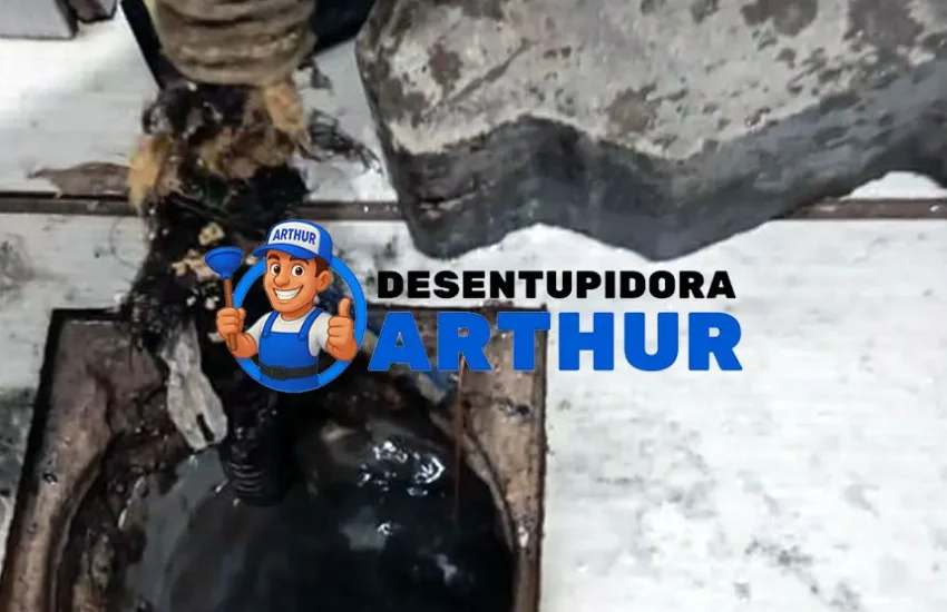Limpeza de Caixa de Gordura Industrial - Desentupidora Arthur: desentupimento em Fortaleza - CE, ligue agora (85) 9 8570-6823