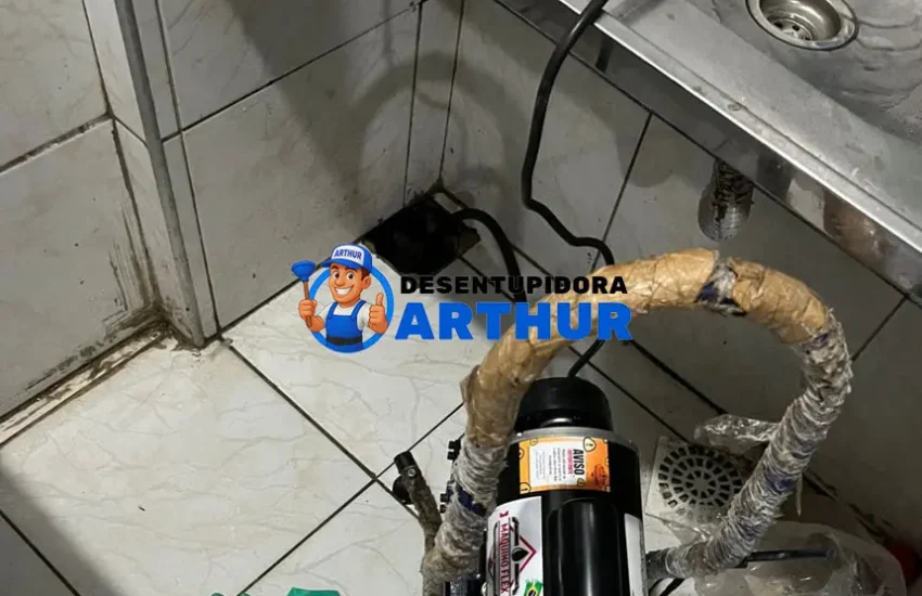 Desentupimento de pia em Aldeota - Desentupidora Arthur em Fortaleza - CE: ligue agora (85) 9 8570-6823 e tenha orçamento grátis 24 horas!