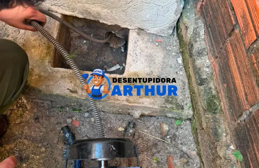 Desentupimento de pia no Meireles - Desentupidora Arthur, ligue (85) 9 8570-6823 agora 24 horas por dia tenha orçamento.