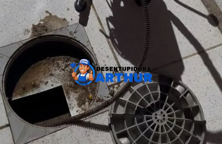 Desentupimento de ralo na Varjota - Desentupidora Arthur, ligue (85) 9 8570-6823 agora 24 horas por dia tenha orçamento.