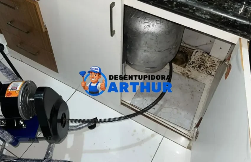 Desentupidora de Pia de Cozinha - Desentupidora Arthur - Fortaleza - CE: ligue já (85) 9 8570-6823 e tenha orçamento grátis 24 horas.