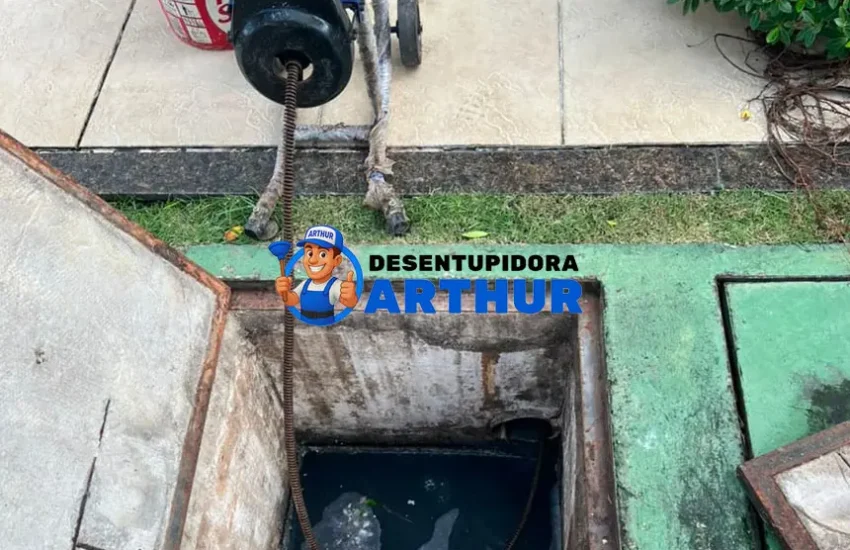 Desentupimento de Caixa de Gordura - Desentupidora Arthur - Ligue já 24 horas: (85) 9 8570-6823, orçamento grátis sem compromisso!