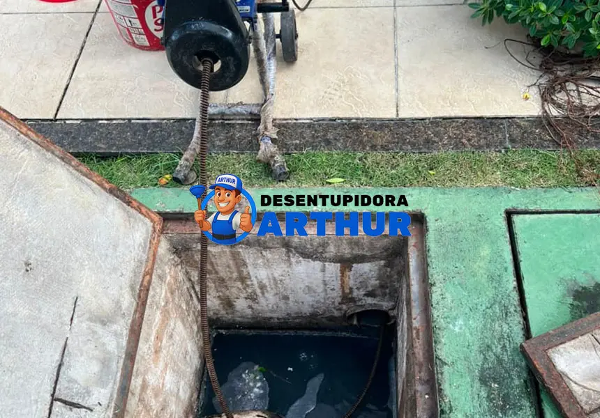 Desentupimento de Caixa de Gordura - Desentupidora Arthur - Ligue já 24 horas: (85) 9 8570-6823, orçamento grátis sem compromisso!