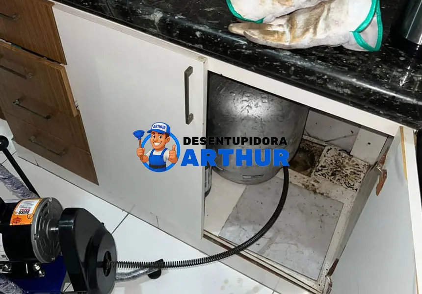 Desentupimento de Pia de Banheiro Fortaleza - Desentupidora Arthur - Ligue já 24 horas: (85) 9 8570-6823, orçamento grátis sem compromisso!