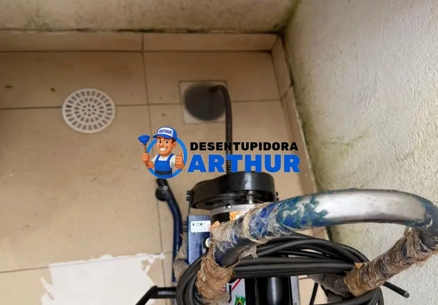 Desentupimento de Pia de Cozinha Fortaleza- Desentupidora Arthur - Ligue já 24 horas: (85) 9 8570-6823, orçamento grátis sem compromisso!