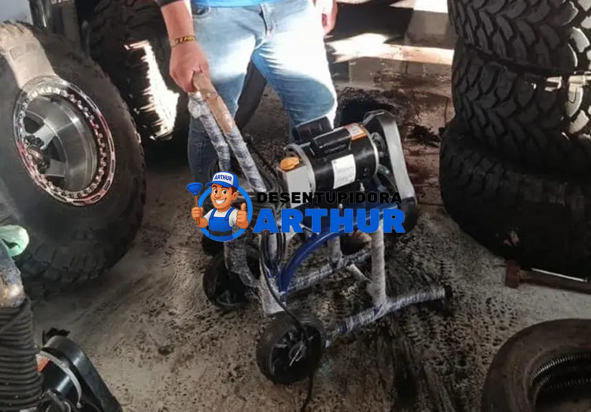 Desentupimento de Tubulação Industrial Fortaleza - Desentupidora Arthur - Ligue já 24 horas: (85) 9 8570-6823, orçamento grátis!