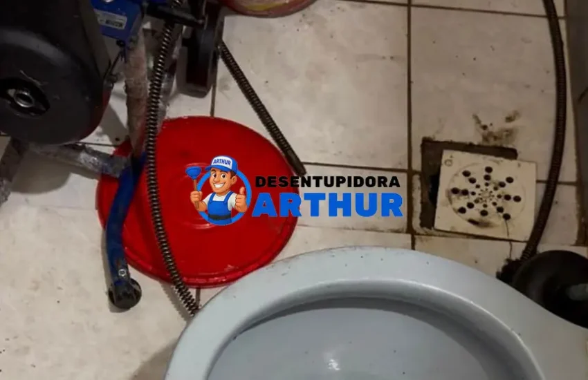 Desentupimento de Vaso Sanitário - Desentupidora Arthur - Ligue já 24 horas: (85) 9 8570-6823, orçamento grátis sem compromisso!