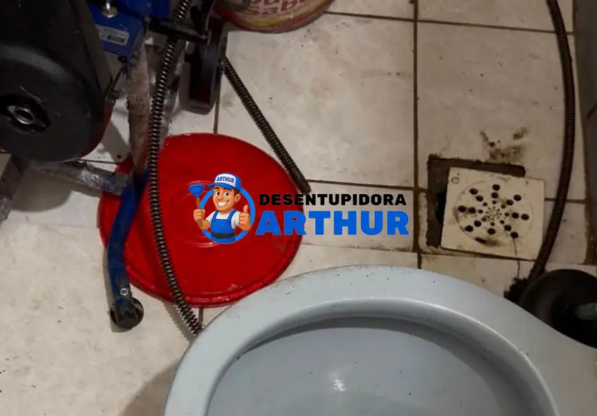 Desentupimento de Vaso Sanitário - Desentupidora Arthur - Ligue já 24 horas: (85) 9 8570-6823, orçamento grátis sem compromisso!
